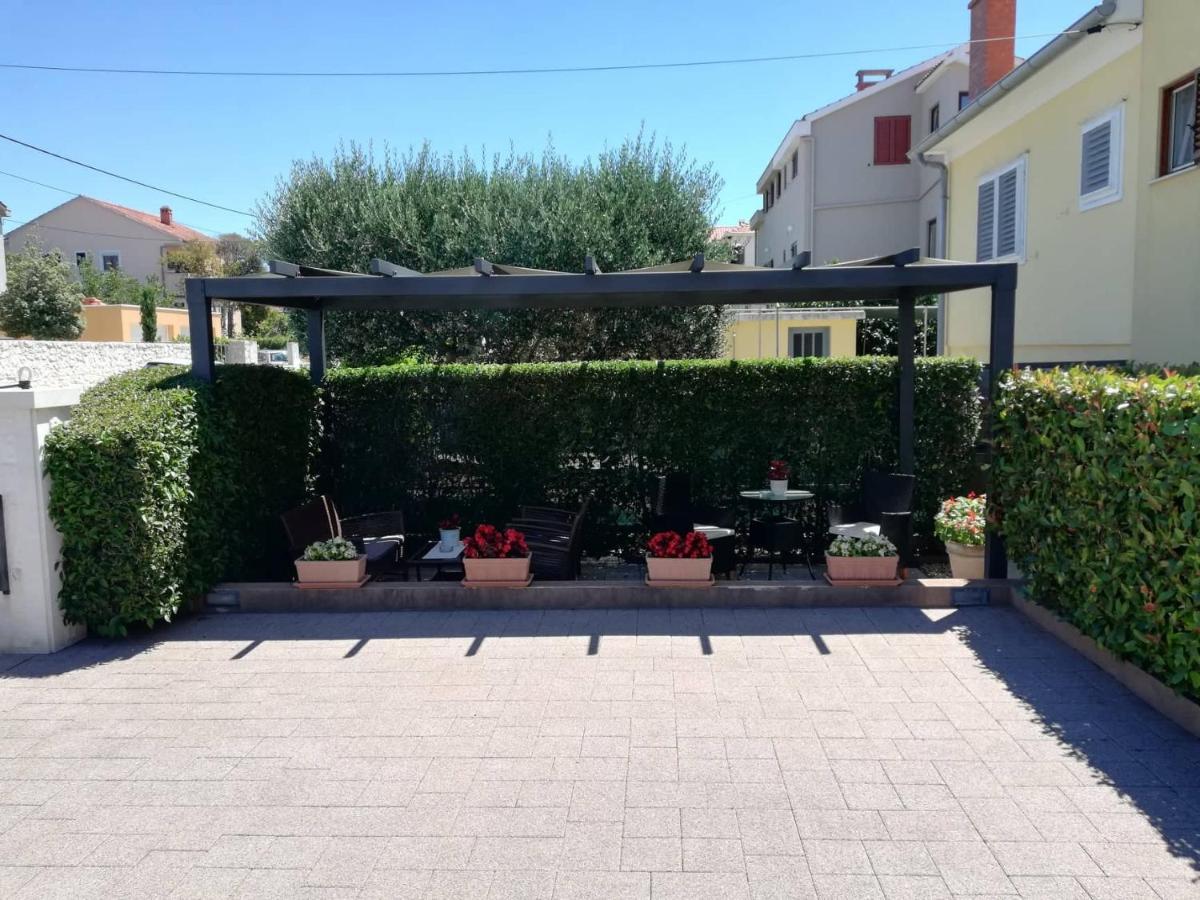 Apartments Ivana - Iva Zadar Bagian luar foto