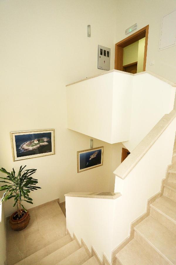 Apartments Ivana - Iva Zadar Bagian luar foto